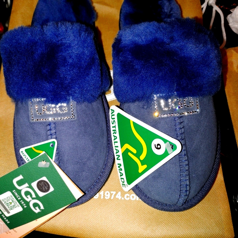 Uggs Womens Slippers